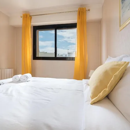 Le Long Beach For 3 By Sunset Apartmán *